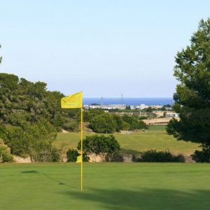 Vivez le golf comme nulle part ailleurs sous le soleil d'Alicante!